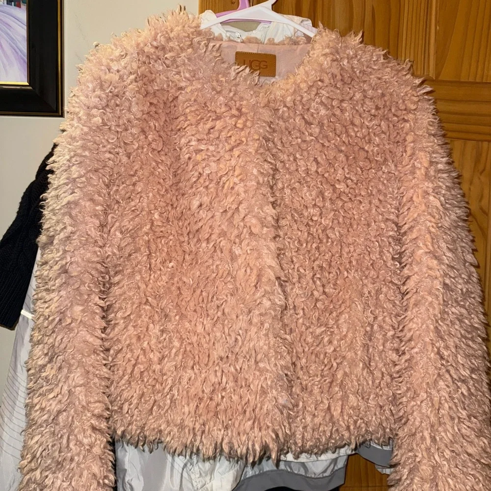 UGG Blush Fuzzy jacket - Picture 1 of 4